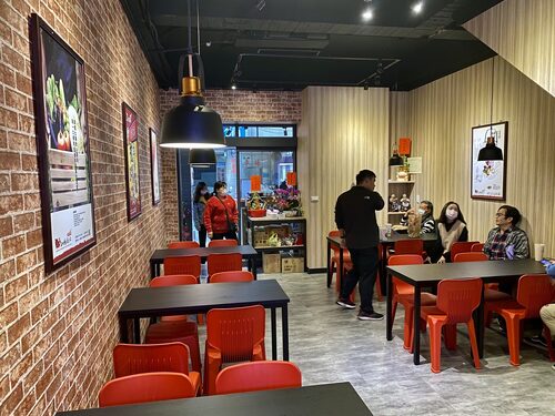 小豬很忙 蔬果滷味 品牌形象