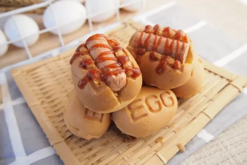 小雞吃蛋糕 -雞蛋糕x泰式奶茶 產品介紹