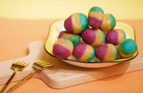 阿部玖肆 彩色地瓜球