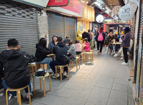 被耽誤的炒麵店 品牌形象