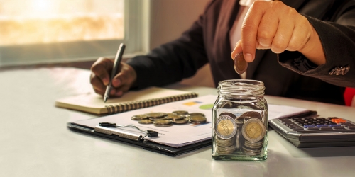 一人創業加盟：真的省錢，還是把風險都壓在自己身上？